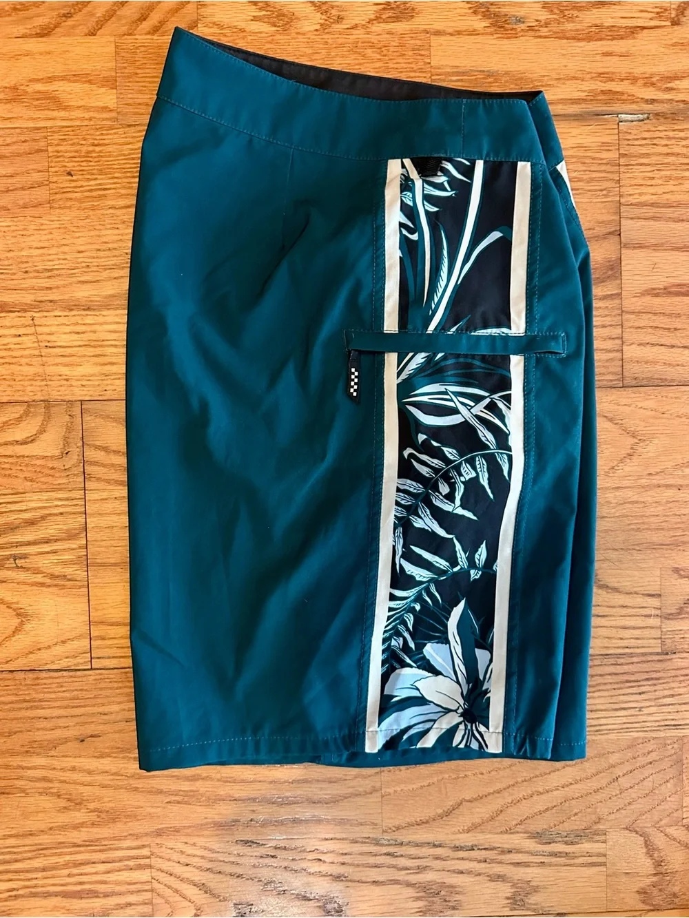 Vans men swim